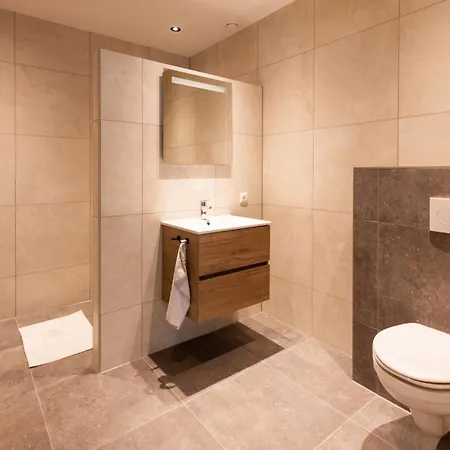 Valkse Hoeve Met Hottub | 6 Personen Оттерло