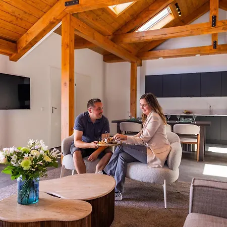Valkse Hoeve Met Hottub | 6 Personen 别墅
